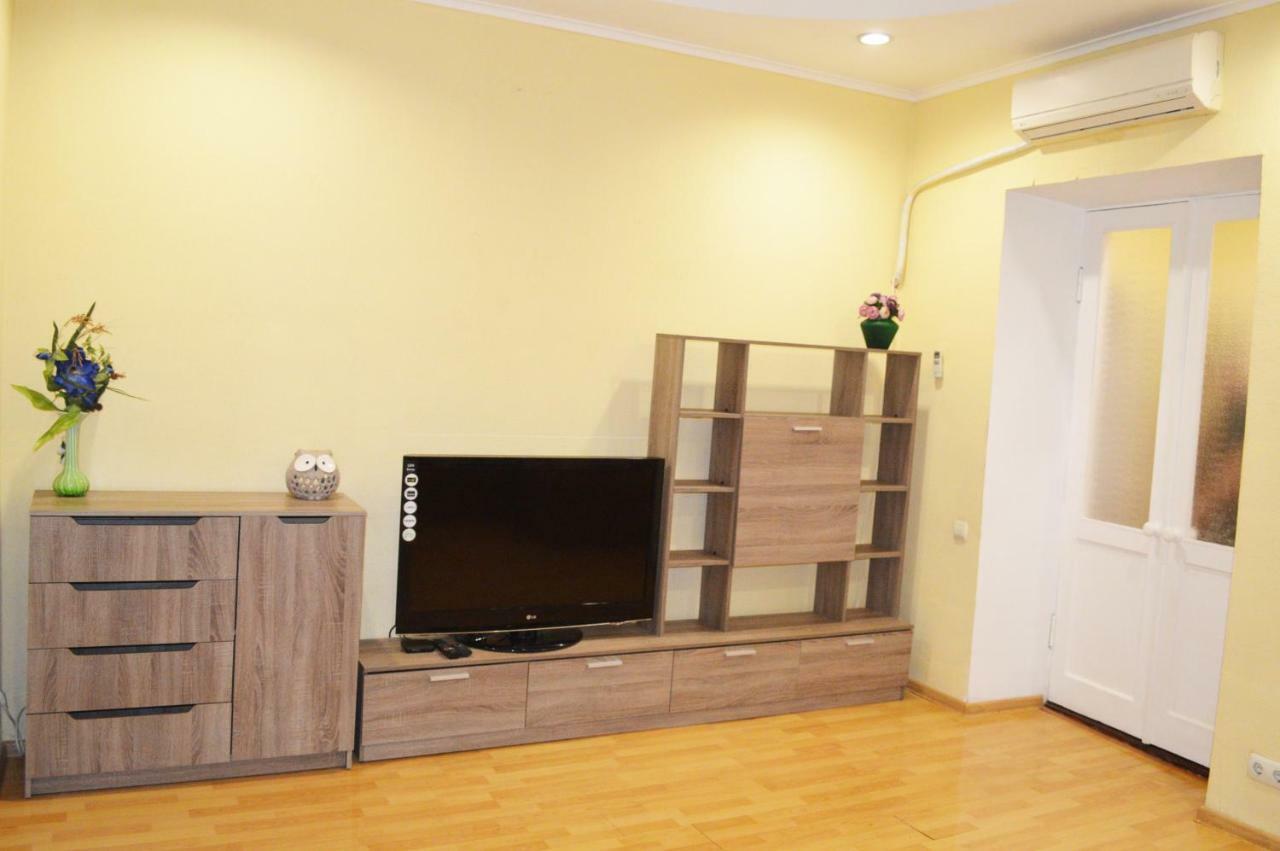 Owl Home Odessa Cozy Spacious Apartment In A Quiet Center Between Deribasovskaya And Privoz Odesa Exterior photo